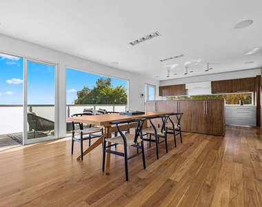 8737 St Ives Drive - Photo Thumbnail 9