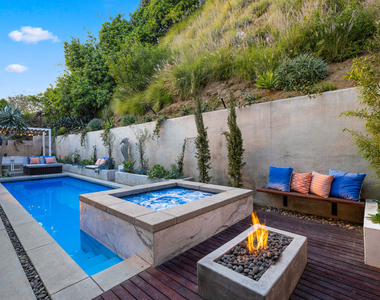 8737 St Ives Drive - Photo Thumbnail 6