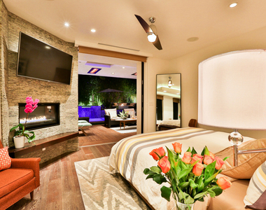 1742 Courtney Avenue - Photo Thumbnail 21