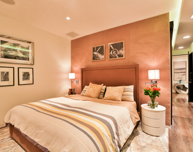 1742 Courtney Avenue - Photo Thumbnail 22