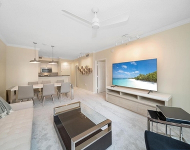 720 S Sapodilla Avenue - Photo Thumbnail 17