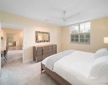 720 S Sapodilla Avenue - Photo Thumbnail 21