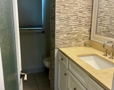 3755 Via Poinciana - Photo Thumbnail 34