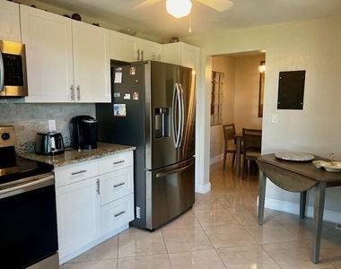 3755 Via Poinciana - Photo Thumbnail 2