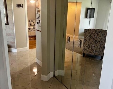 3755 Via Poinciana - Photo Thumbnail 18