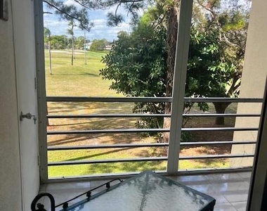 3755 Via Poinciana - Photo Thumbnail 12