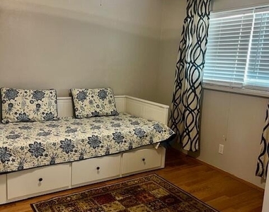 3755 Via Poinciana - Photo Thumbnail 20