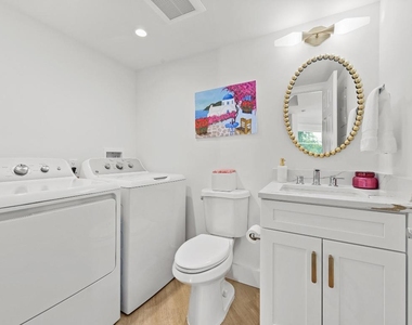 288 Seabreeze Circle - Photo Thumbnail 17