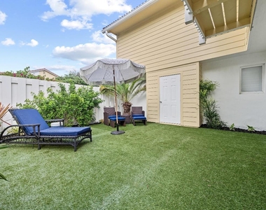 288 Seabreeze Circle - Photo Thumbnail 1