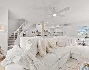288 Seabreeze Circle - Photo Thumbnail 5