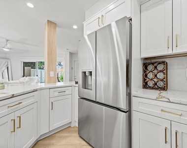 288 Seabreeze Circle - Photo Thumbnail 15
