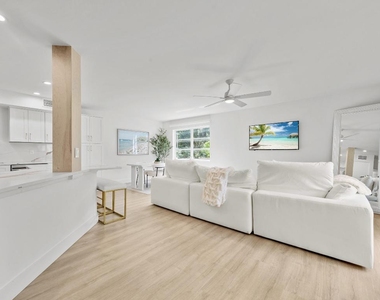 288 Seabreeze Circle - Photo Thumbnail 3