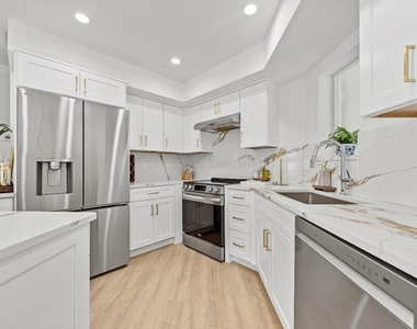 288 Seabreeze Circle - Photo Thumbnail 13