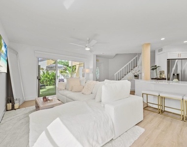 288 Seabreeze Circle - Photo Thumbnail 6
