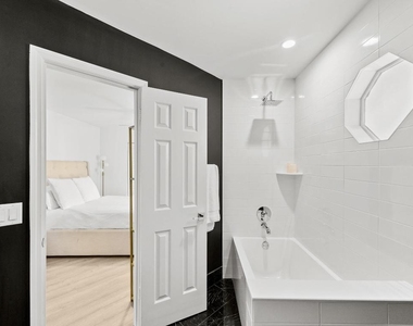 288 Seabreeze Circle - Photo Thumbnail 32