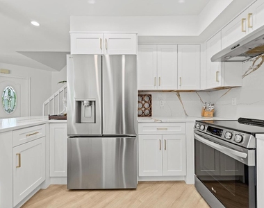 288 Seabreeze Circle - Photo Thumbnail 14