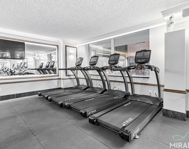 330 E 39th Street - Photo Thumbnail 12