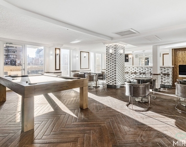 330 E 39th Street - Photo Thumbnail 15