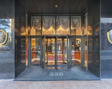 330 E 39th Street - Photo Thumbnail 5