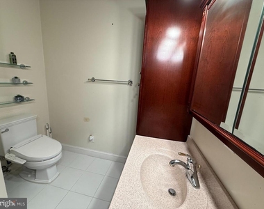 4 N Pearl Street - Photo Thumbnail 21