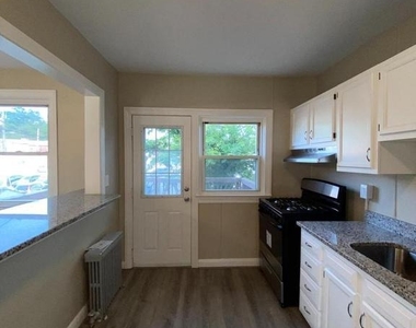 41 N Kossuth Street - Photo Thumbnail 9