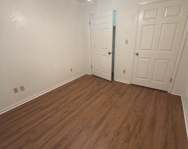 728 W San Antonio St - Photo Thumbnail 11