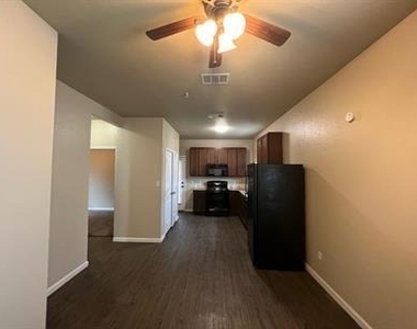 1013 Fir Ln - Photo Thumbnail 1