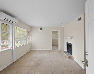 11 Peachtree Hills Avenue Ne - Photo Thumbnail 1