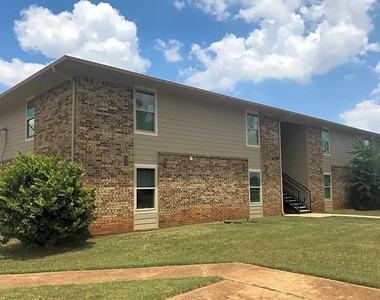 502 W Main - Photo Thumbnail 2