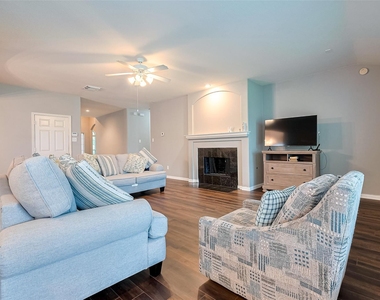 1007 Casting Springs Way - Photo Thumbnail 13