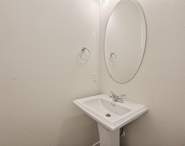 3241 Loam Lane - Photo Thumbnail 32