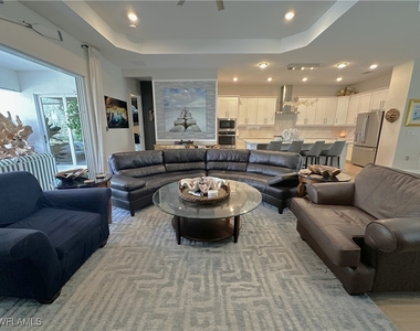 13533 Blue Bay Circle - Photo Thumbnail 10
