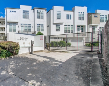 3104 Mitchell Landing Court - Photo Thumbnail 1