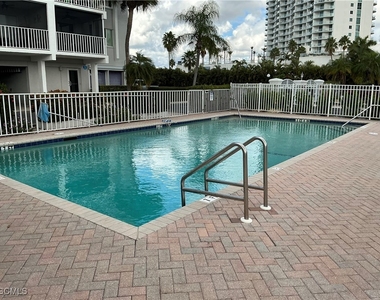 2885 Palm Beach Boulevard - Photo Thumbnail 26