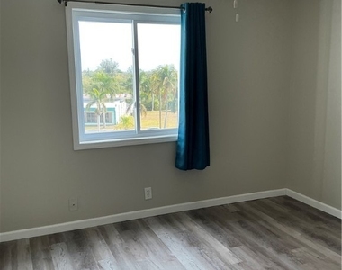 2885 Palm Beach Boulevard - Photo Thumbnail 46
