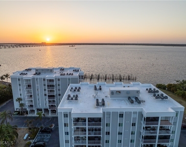 2885 Palm Beach Boulevard - Photo Thumbnail 2