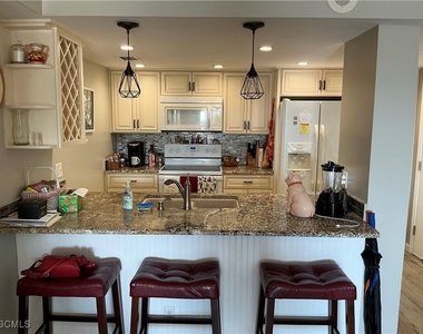 2885 Palm Beach Boulevard - Photo Thumbnail 8