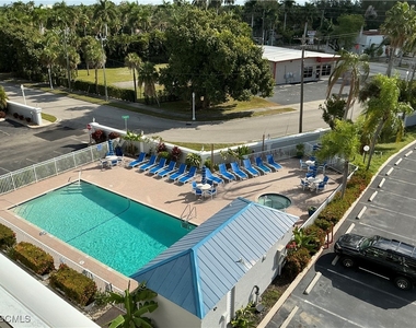 2885 Palm Beach Boulevard - Photo Thumbnail 6