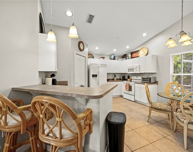 1831 Se Van Loon Terrace - Photo Thumbnail 9