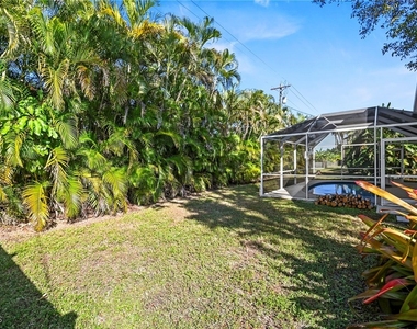 1831 Se Van Loon Terrace - Photo Thumbnail 29