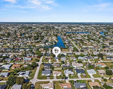 1831 Se Van Loon Terrace - Photo Thumbnail 33