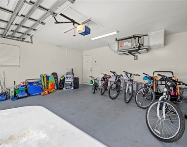 1831 Se Van Loon Terrace - Photo Thumbnail 27