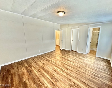 1252 Henderson Creek Drive - Photo Thumbnail 14