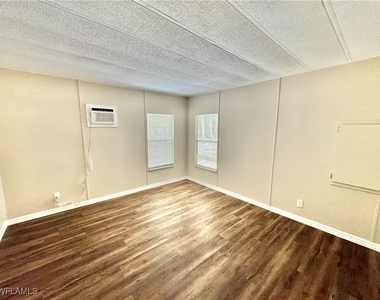1252 Henderson Creek Drive - Photo Thumbnail 10