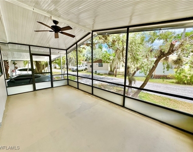 1252 Henderson Creek Drive - Photo Thumbnail 18
