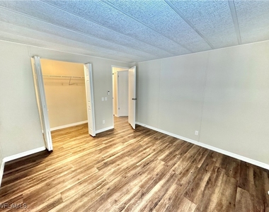 1252 Henderson Creek Drive - Photo Thumbnail 11