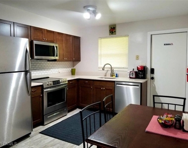1136 Michigan Avenue - Photo Thumbnail 2