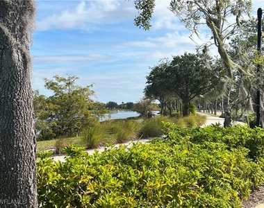 5068 Annunciation Circle - Photo Thumbnail 22