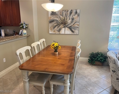 5068 Annunciation Circle - Photo Thumbnail 3