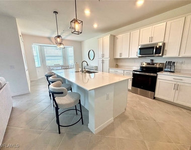 15275 Green Acres Avenue - Photo Thumbnail 2